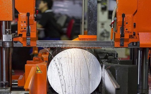 乐至立式金属带锯床切削出现跑带故障解决方法！